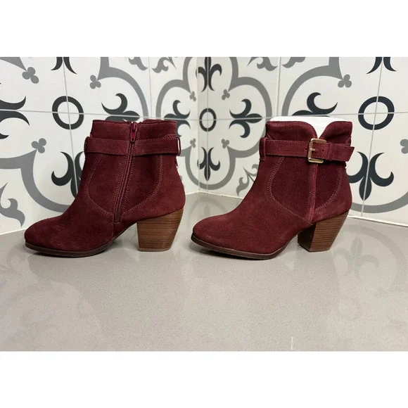 Diba Women’s Maroon Faux Suede Heeled Boots w/ Buckle Size 5 New - Picture 4 of 7